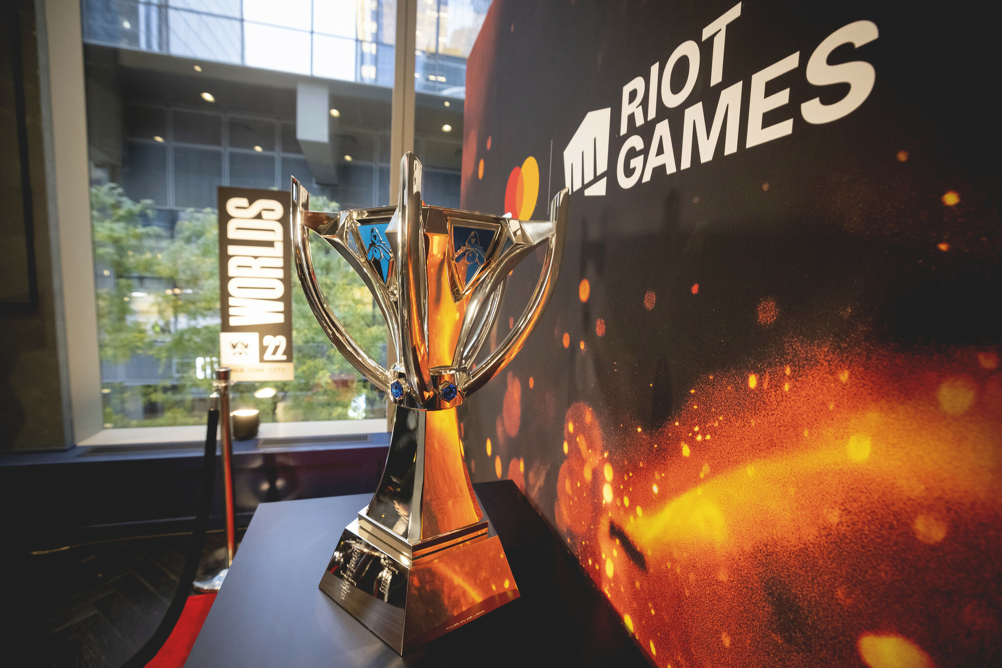 Riot reveals Worlds 2022 ticket sale dates, but are they too late