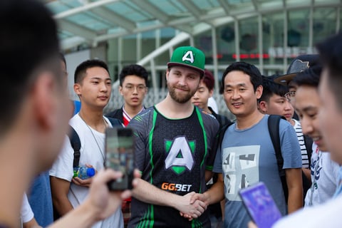 Loda meeting fans