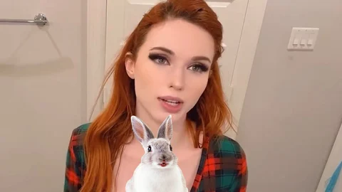 Amouranth bunny rescue