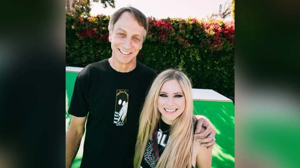Otilia Porn - Avril Lavigne y Tony Hawk se hacen virales en TikTok | EarlyGame