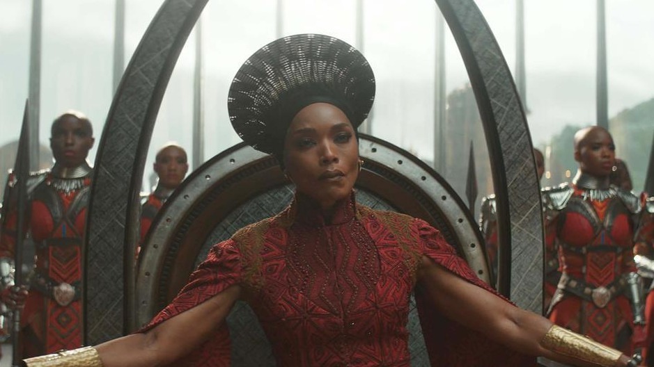 Cropped Angela Bassett Black Panther
