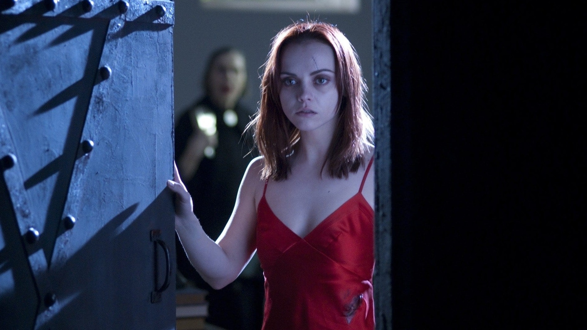 Cropped Christina Ricci After Life 2009