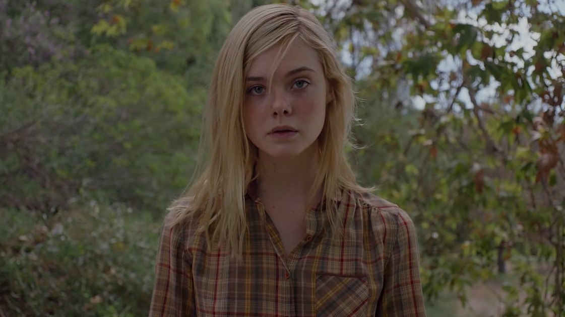 Cropped Elle Fanning
