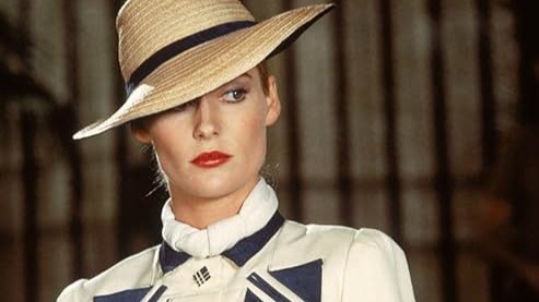 Cropped Elsa Indiana Jones and the Last Crusade 1989