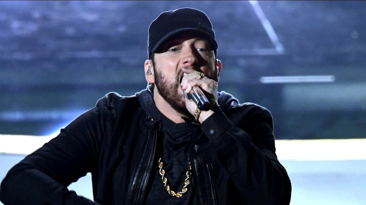 Cropped Eminems surprise performance