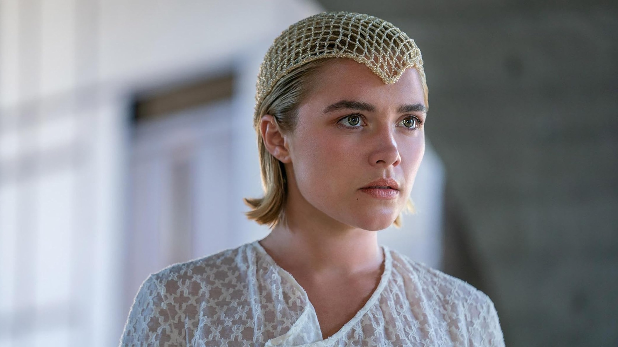 Cropped Florence Pugh