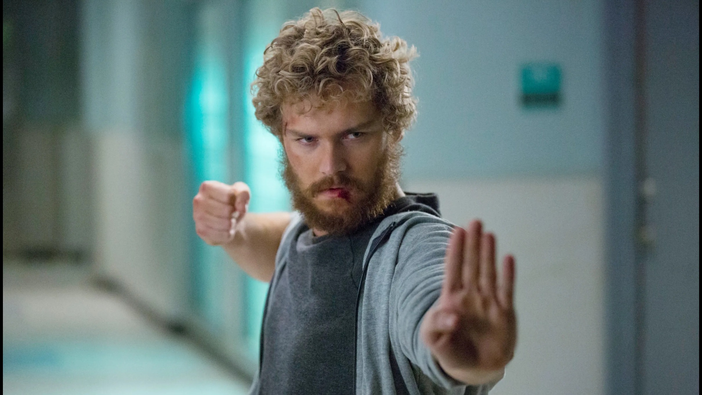 Cropped Iron Fist