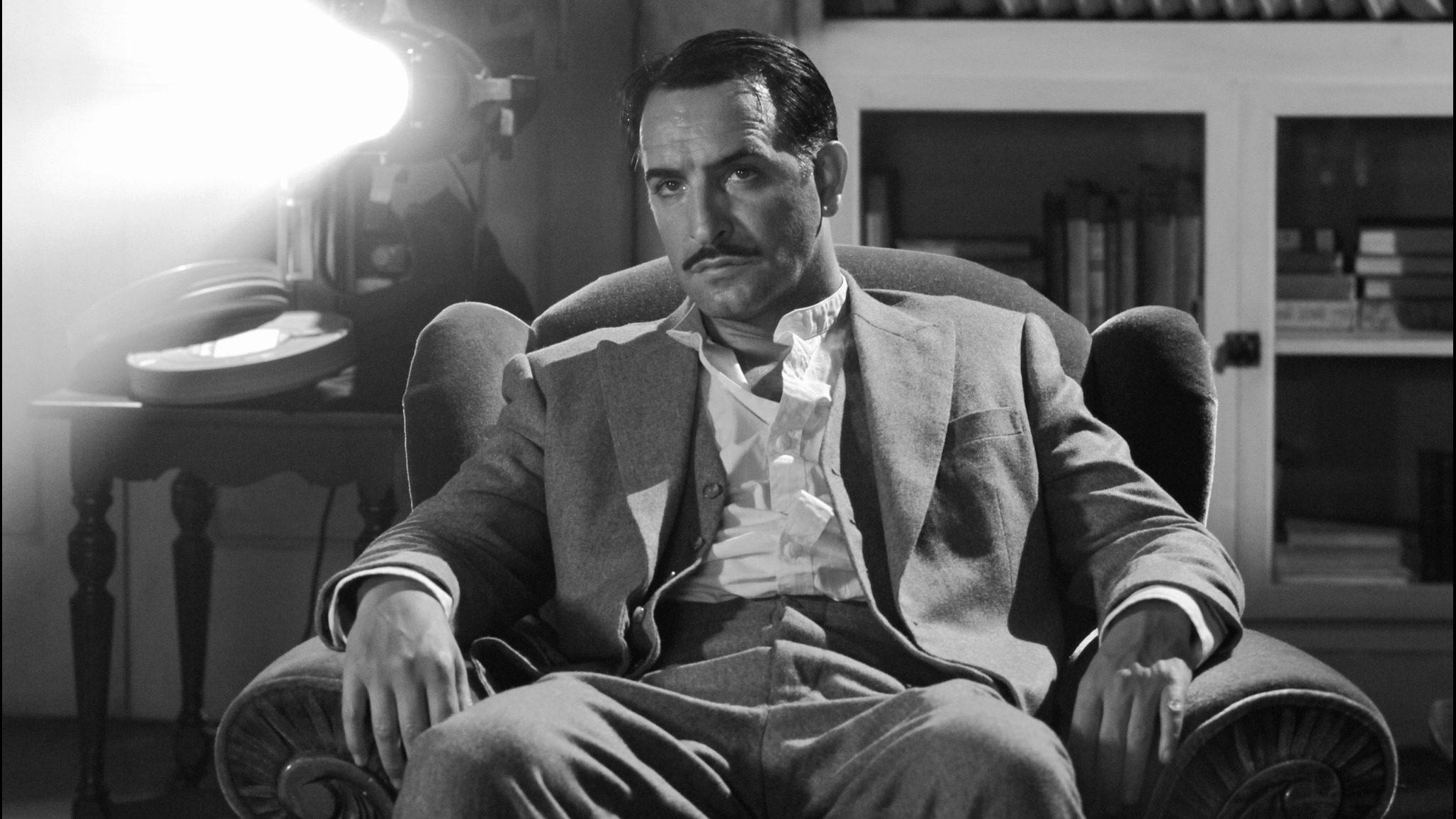 Cropped Jean Dujardin the artist