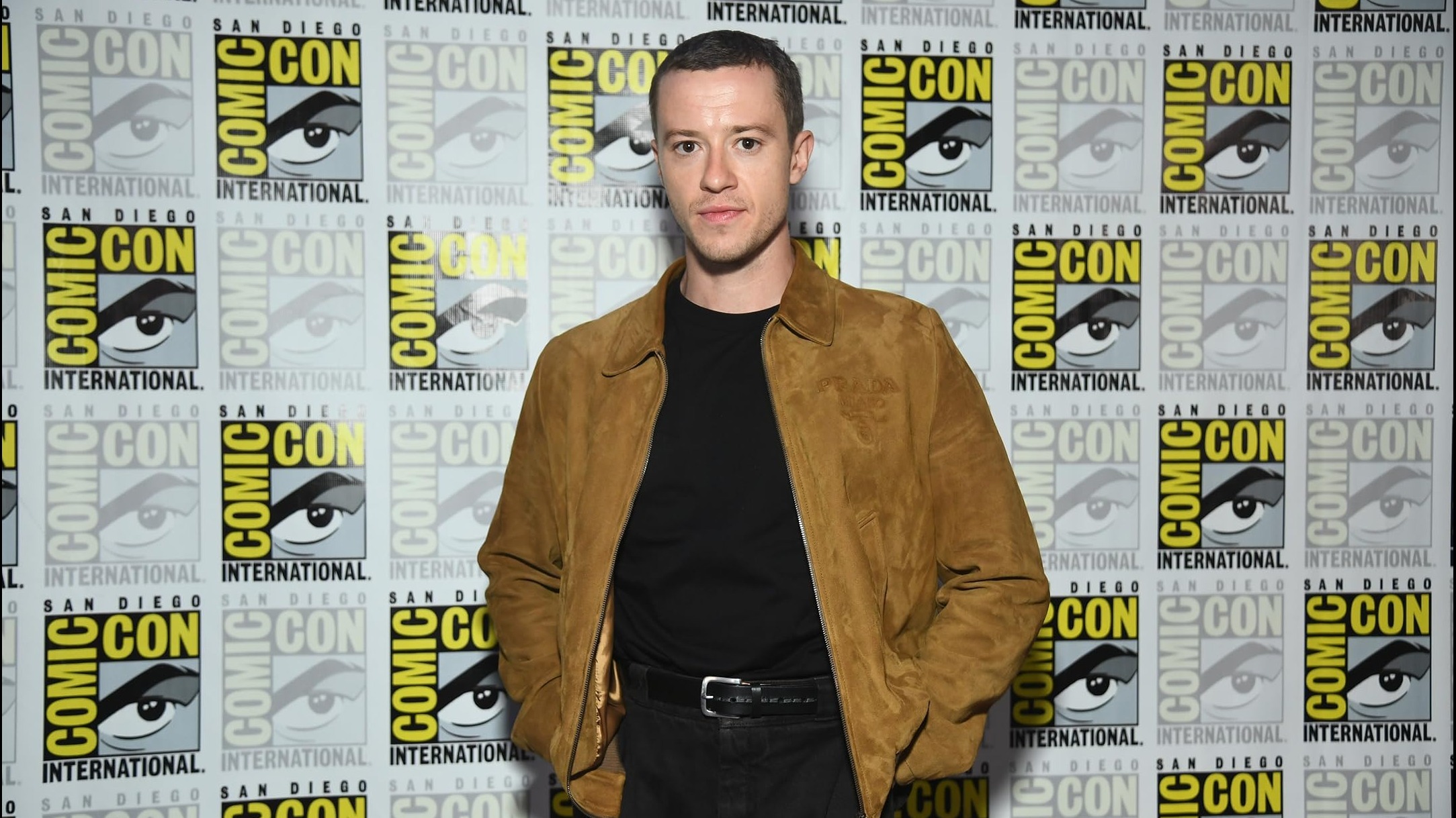 Cropped Joseph Quinn
