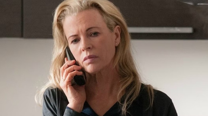 Cropped Kim Basinger Fifty Shades of Grey