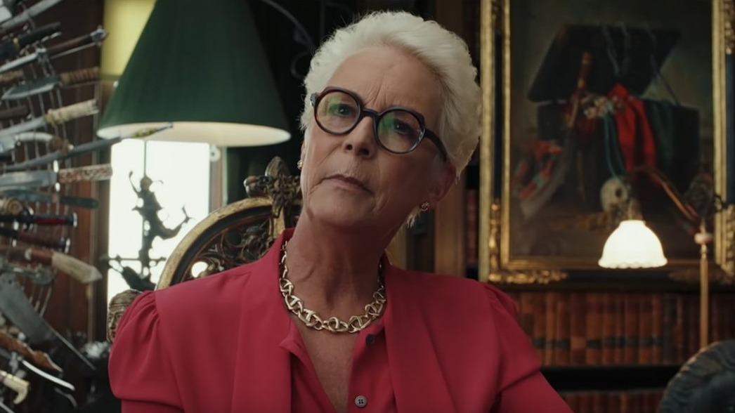 Cropped Knives Out 2019 jamie lee curtis