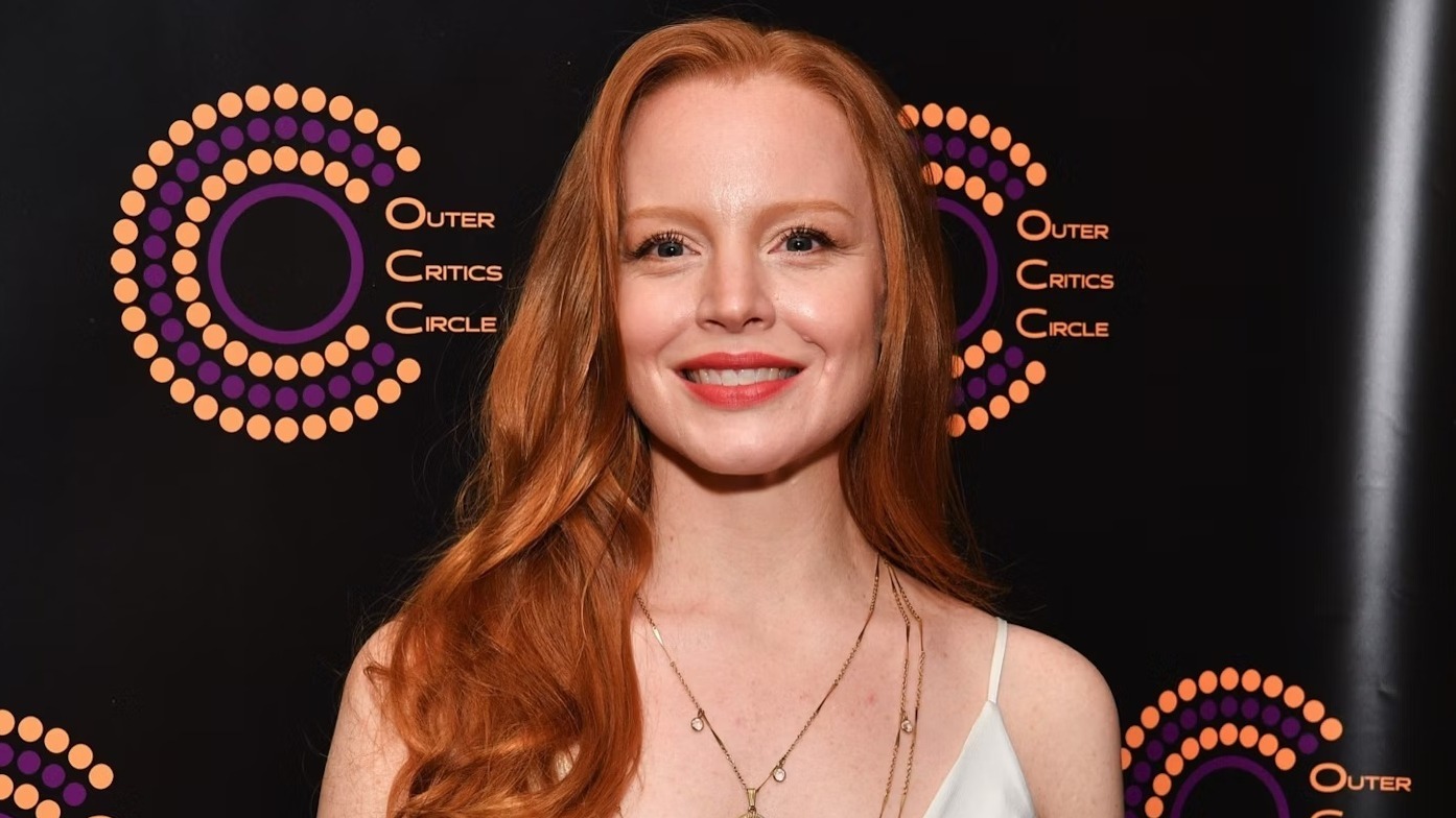 Cropped Lauren Ambrose