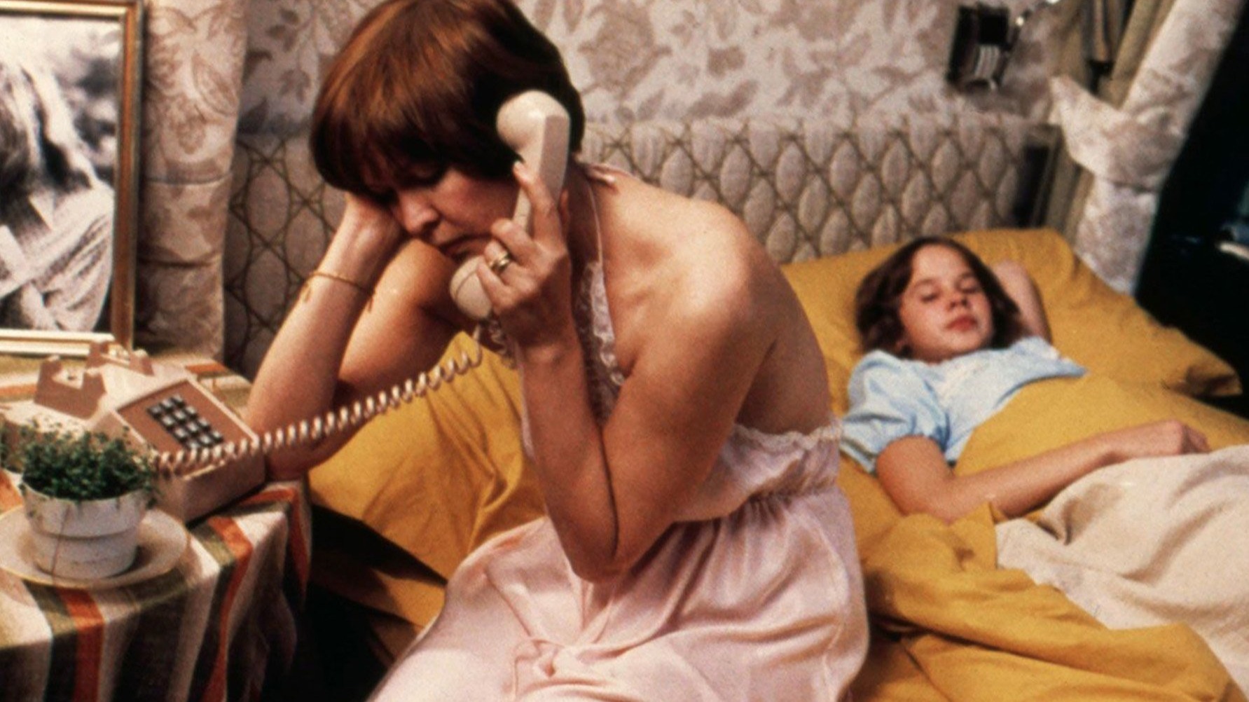 Cropped Linda Blair Ellen Burstyn The Exorcist 1973