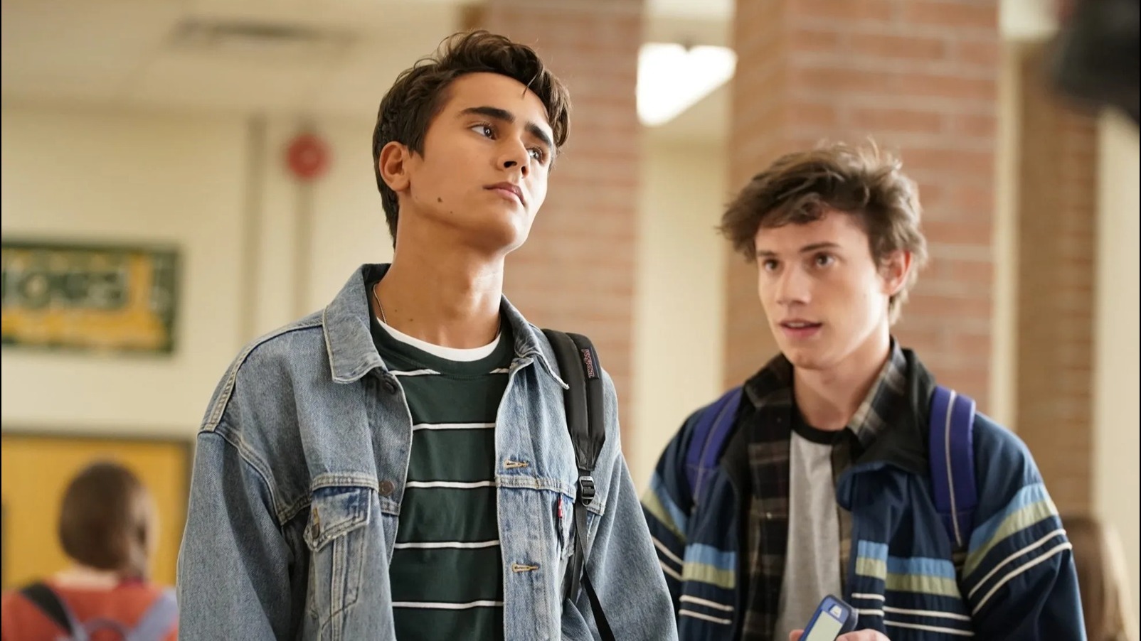 Cropped Love Victor 2020