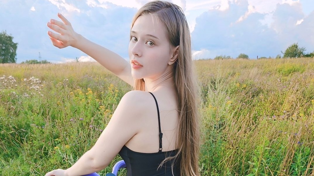 Cropped Lyasyaa