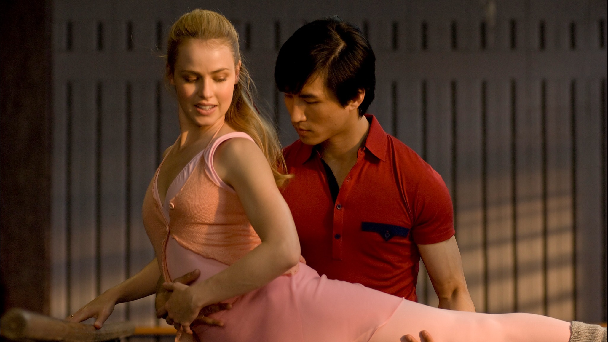 Cropped Maos Last Dancer 2009