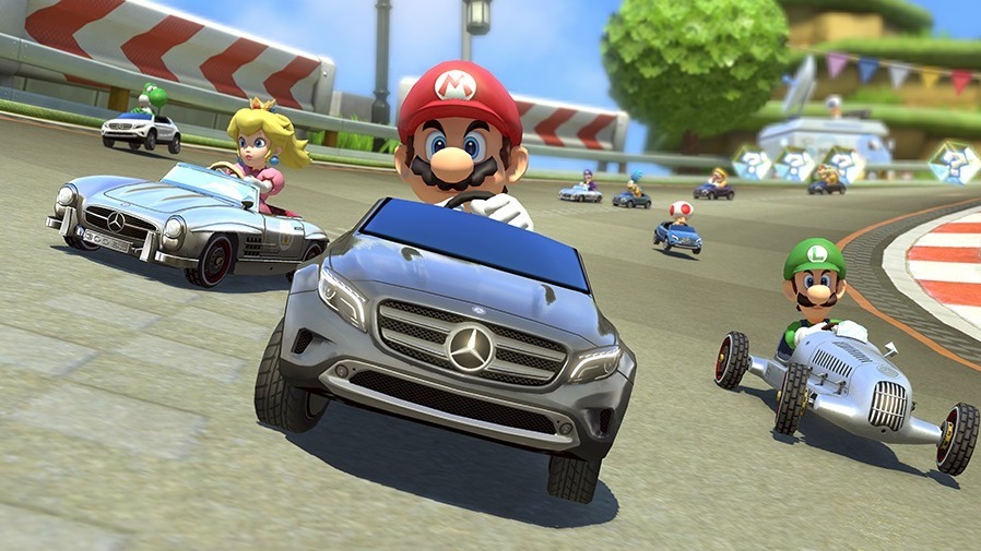 Cropped Mario Kart 8 x Mercedes Benz