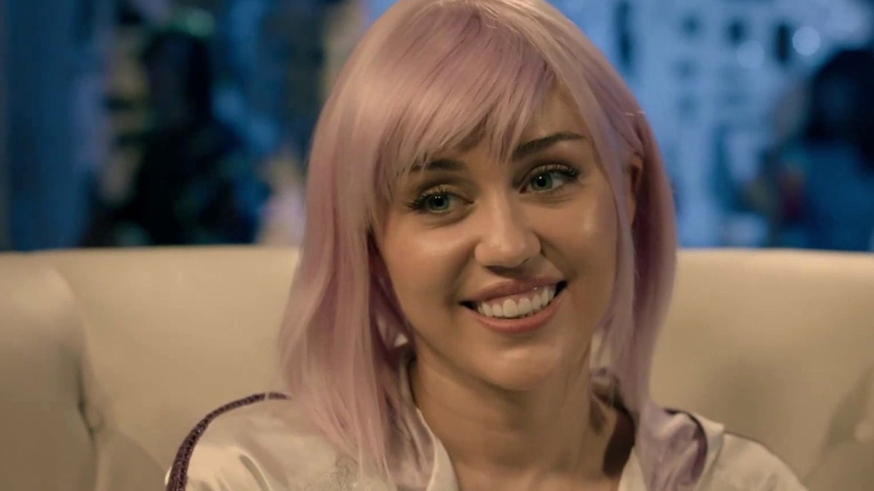 Cropped Miley Cyrus