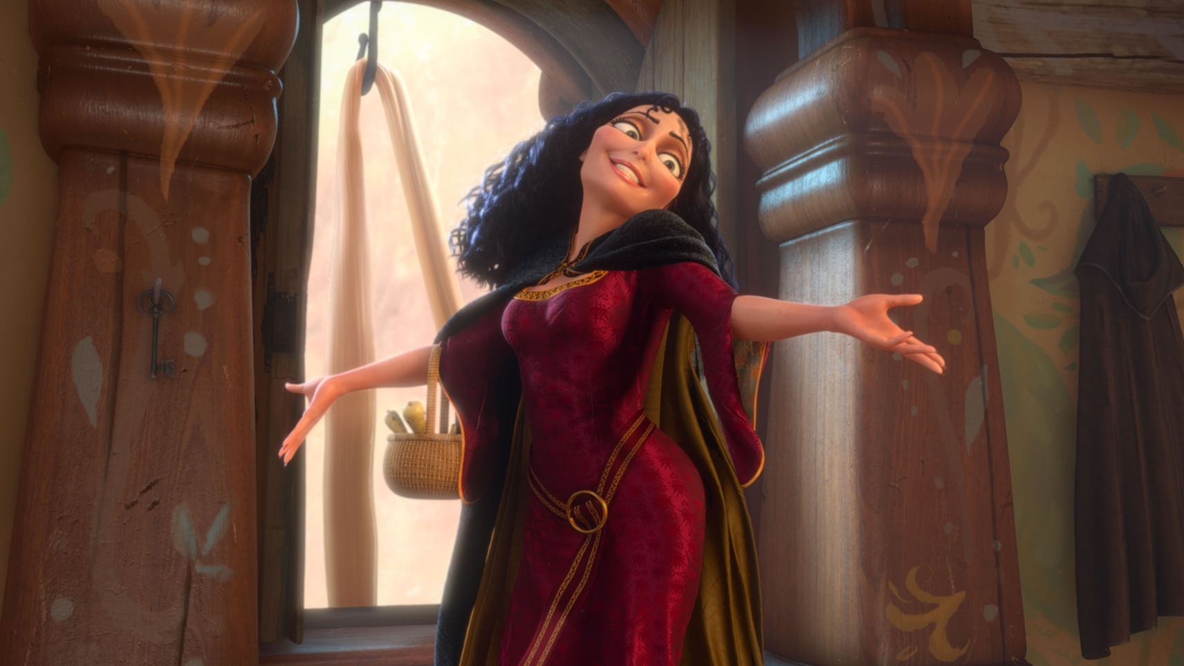 Cropped Mother Gothel tangled
