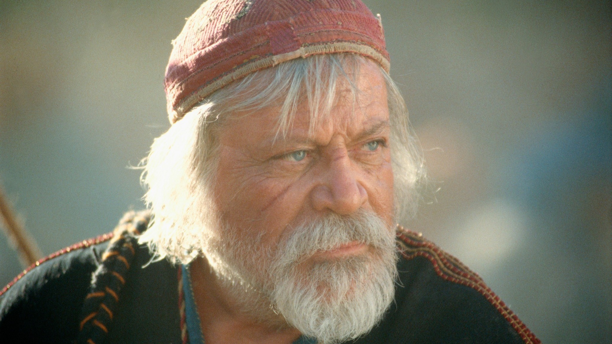 Cropped Oliver Reed