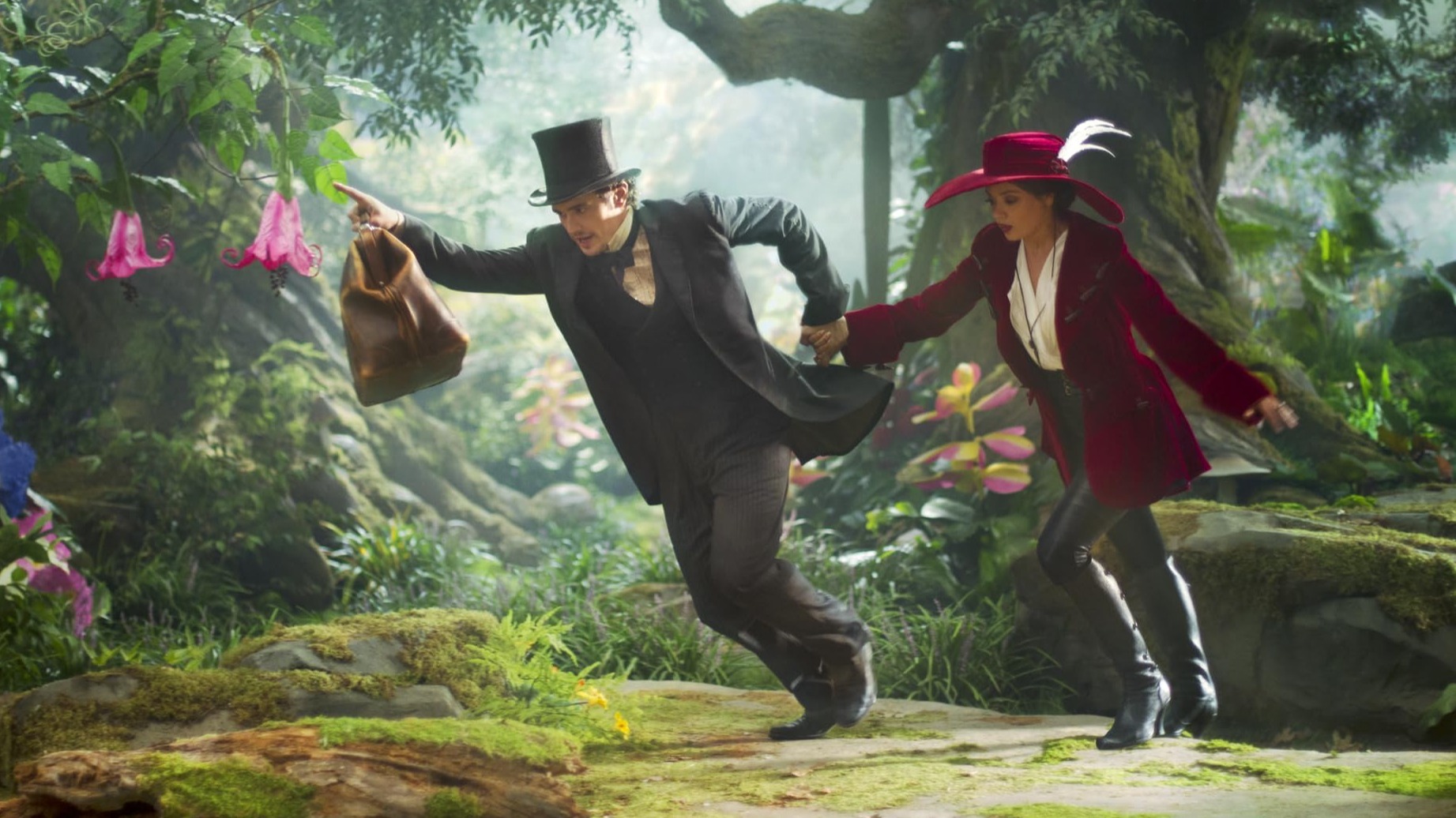 Cropped Oz The Great and Powerful 2013