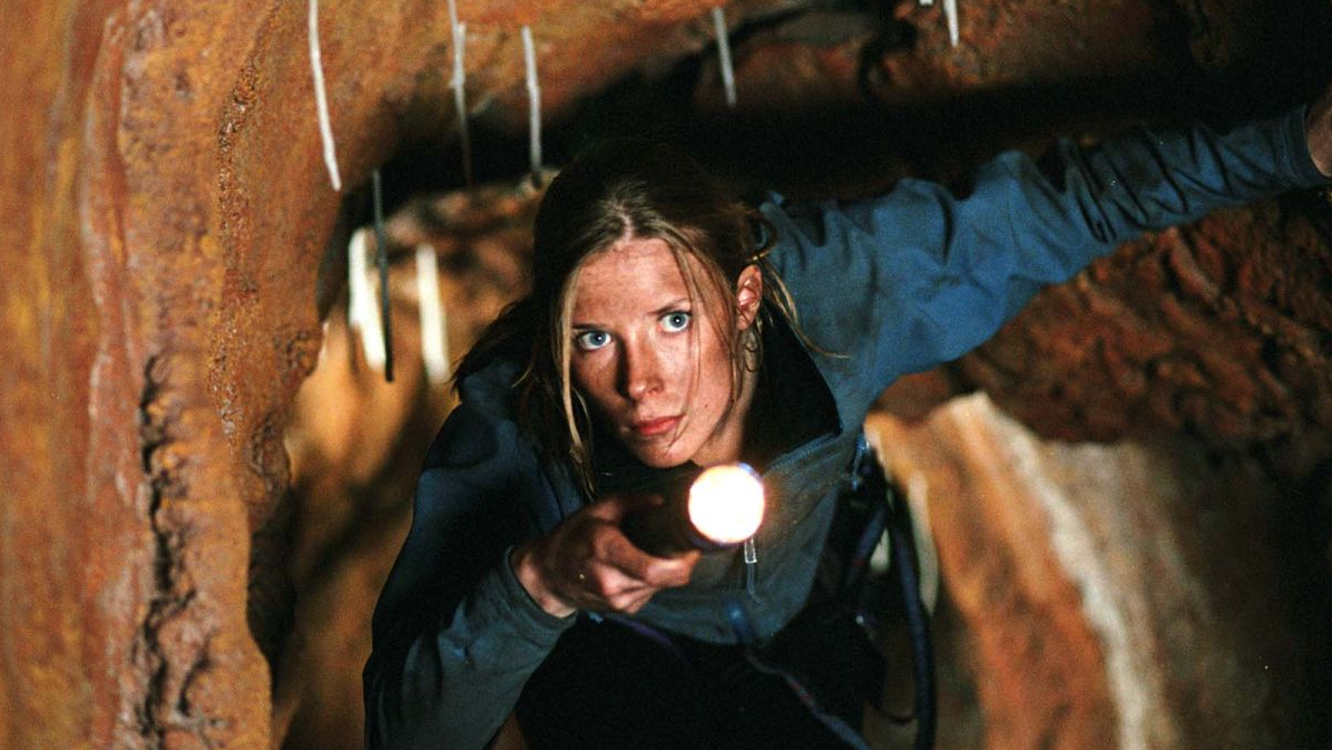 Cropped Sara Carter The Descent
