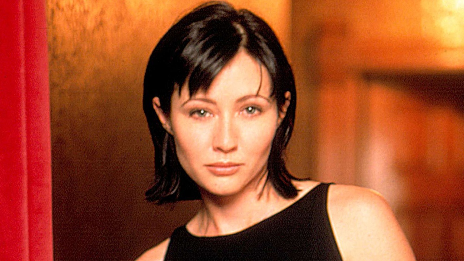 Cropped Shannen Doherty Charmed