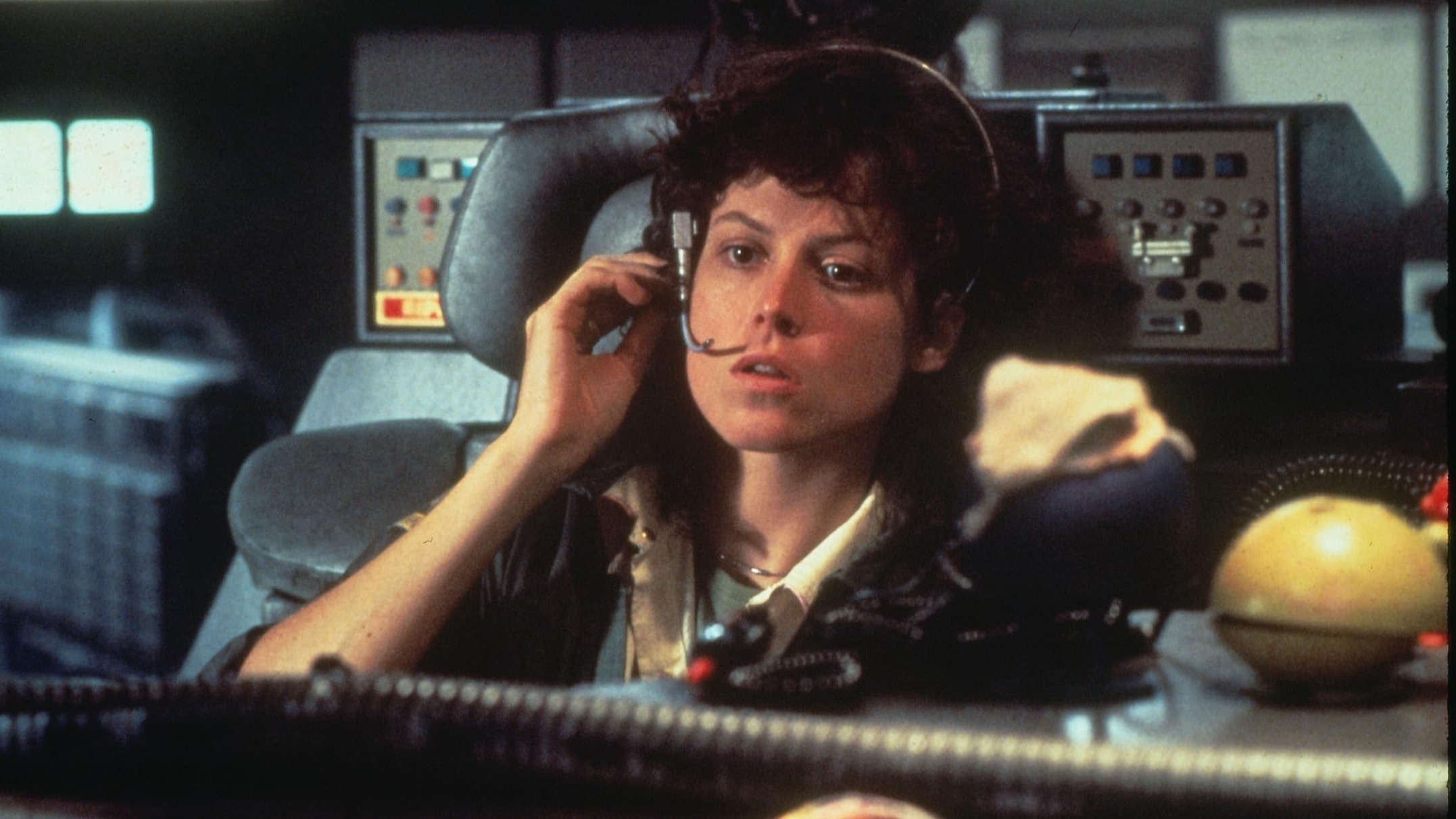 Cropped Sigourney Weaver Alien