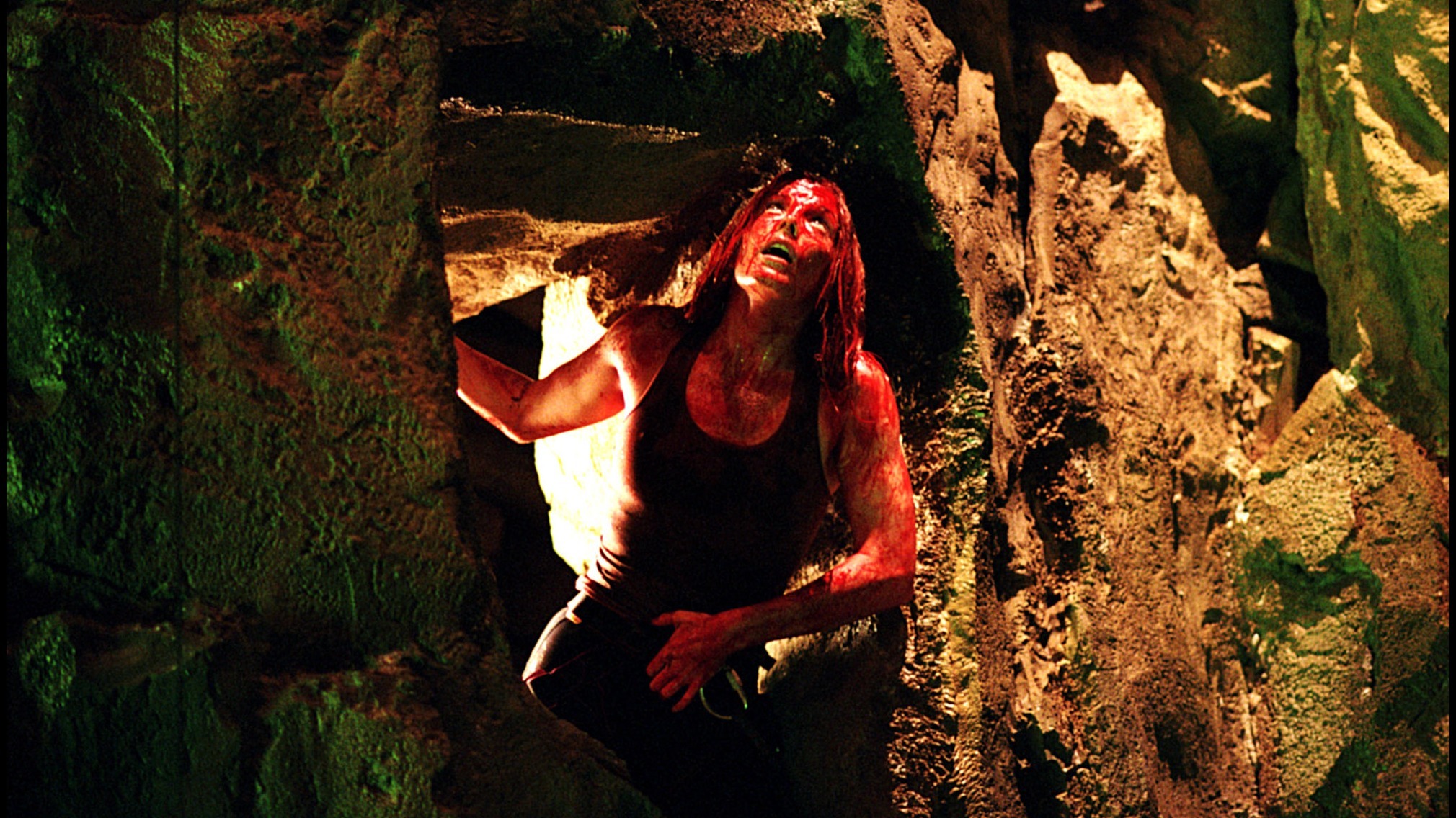 Cropped The Descent 2005