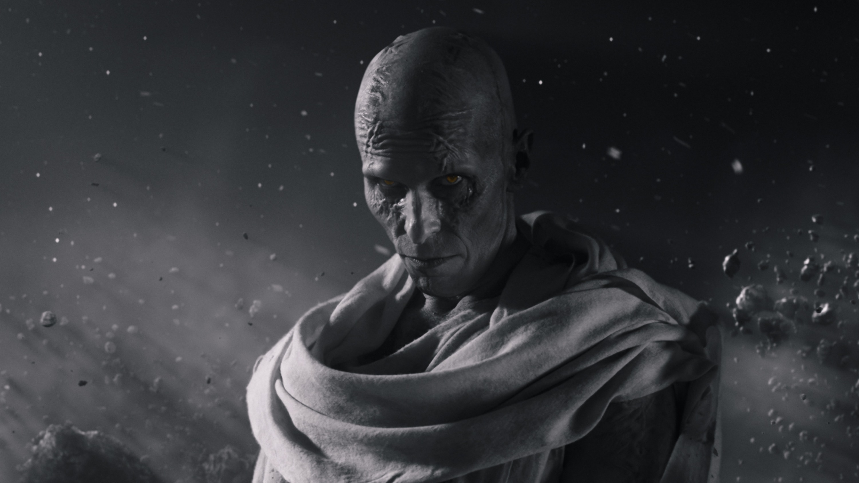 Cropped Thor Love and Thunder christian bale