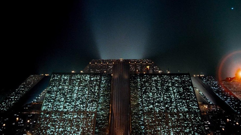 Cropped Tyrell Corporation Blade Runner 1982