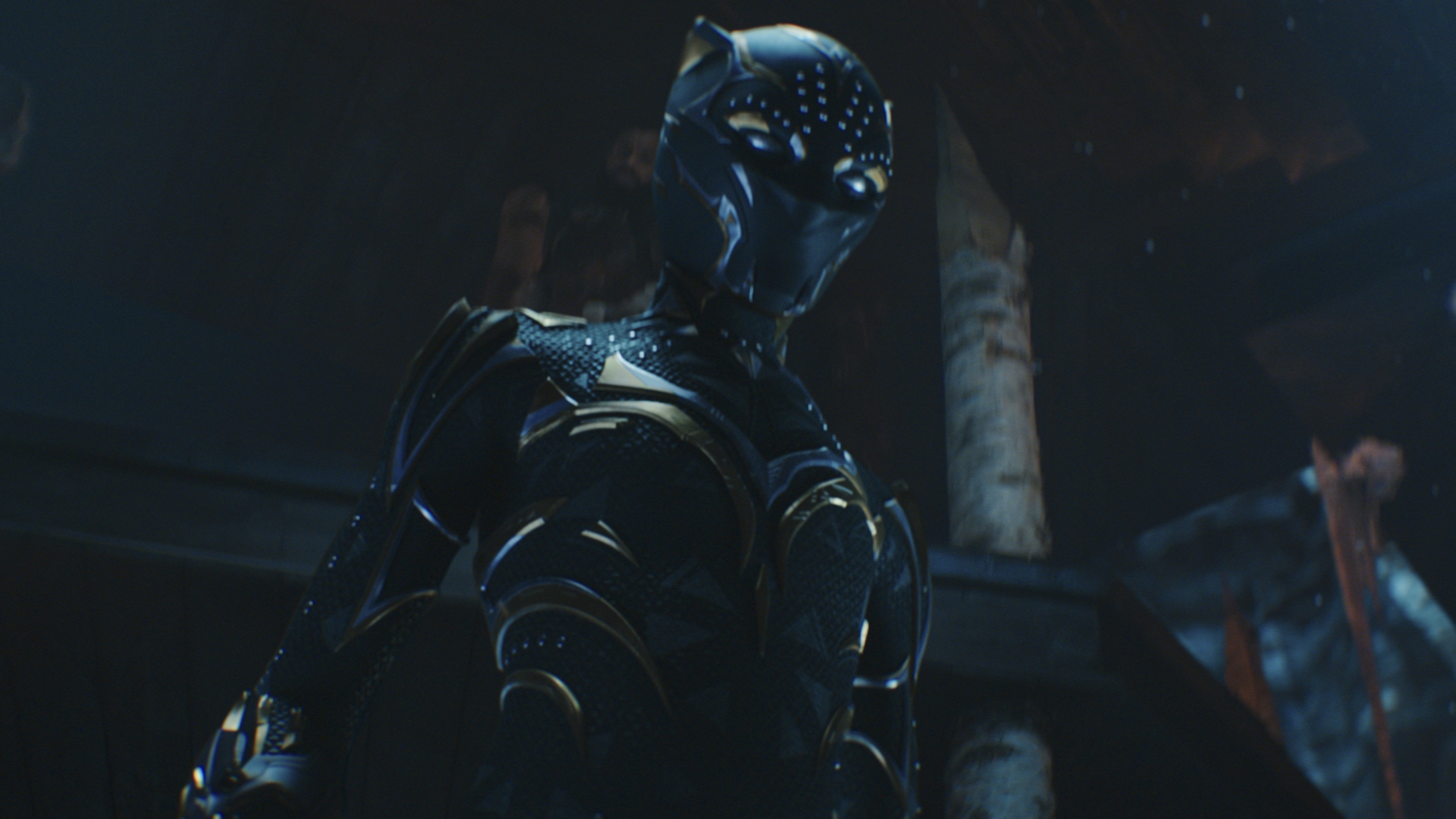 Cropped Wakanda Forever