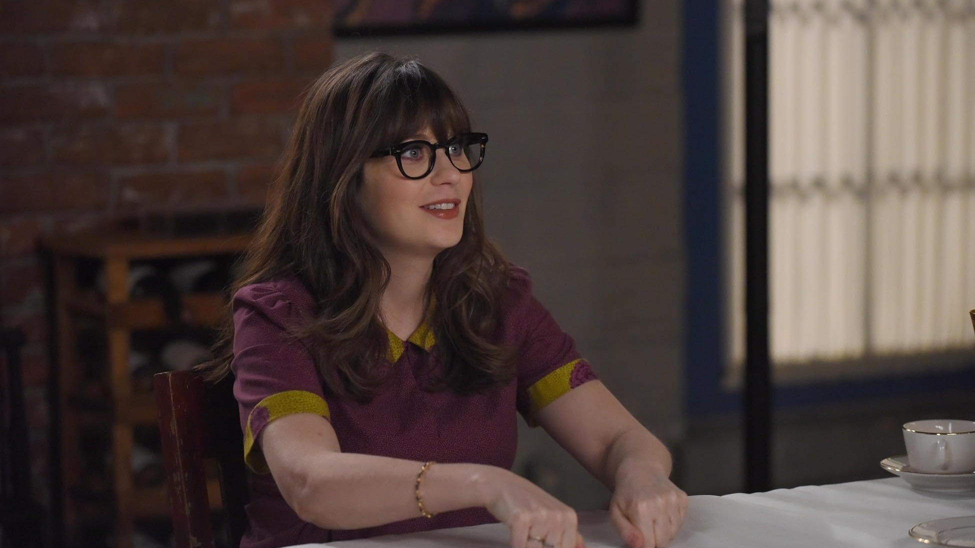 Cropped Zooey Deschanel