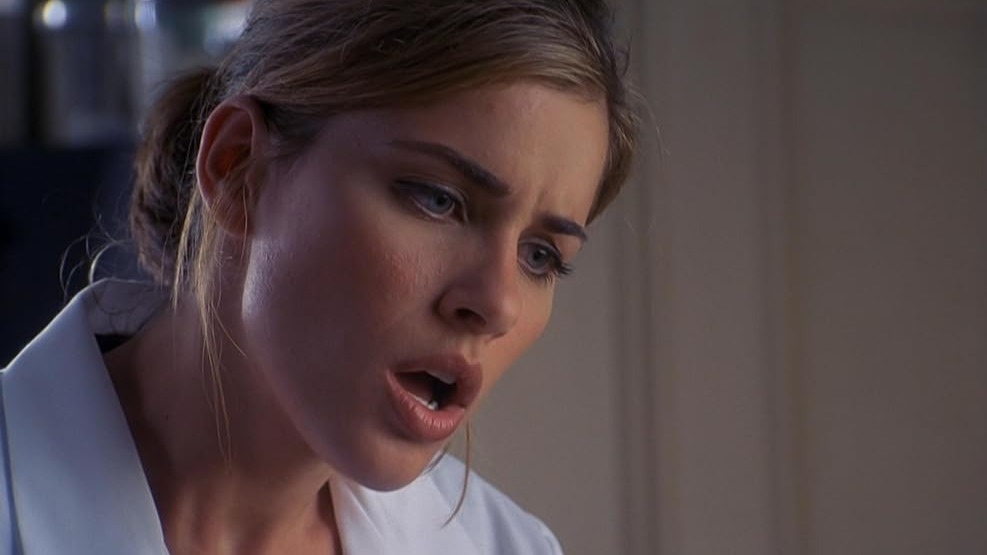Cropped amanda peet