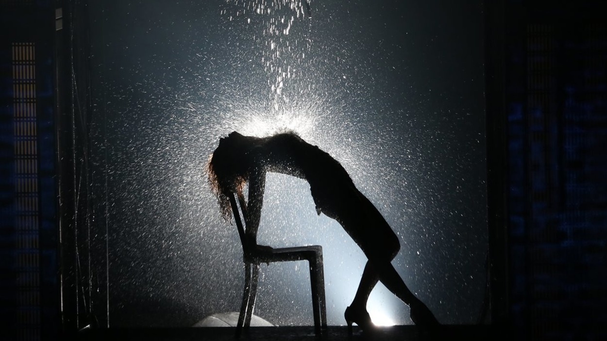 Cropped flashdance 1983