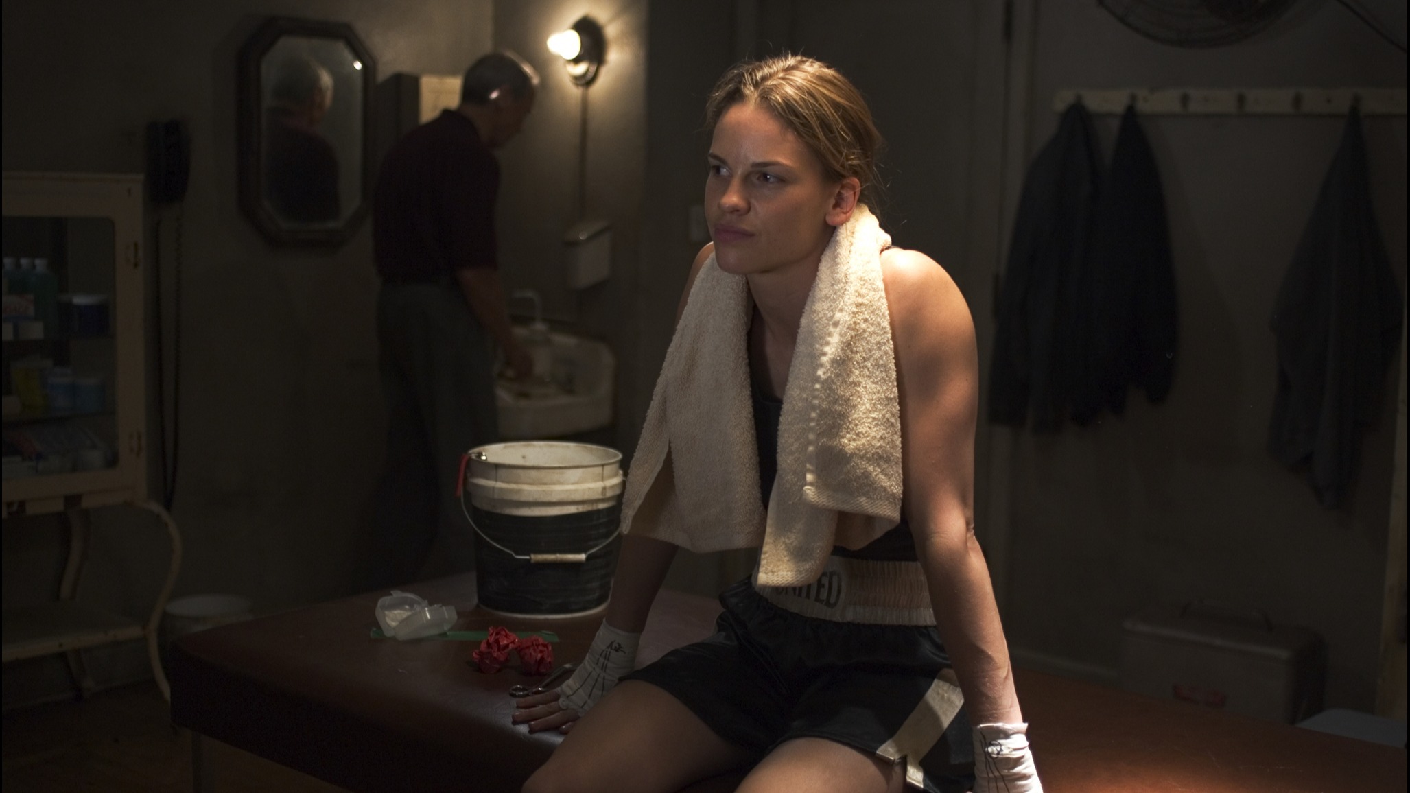 Cropped hilary swank million dollar baby