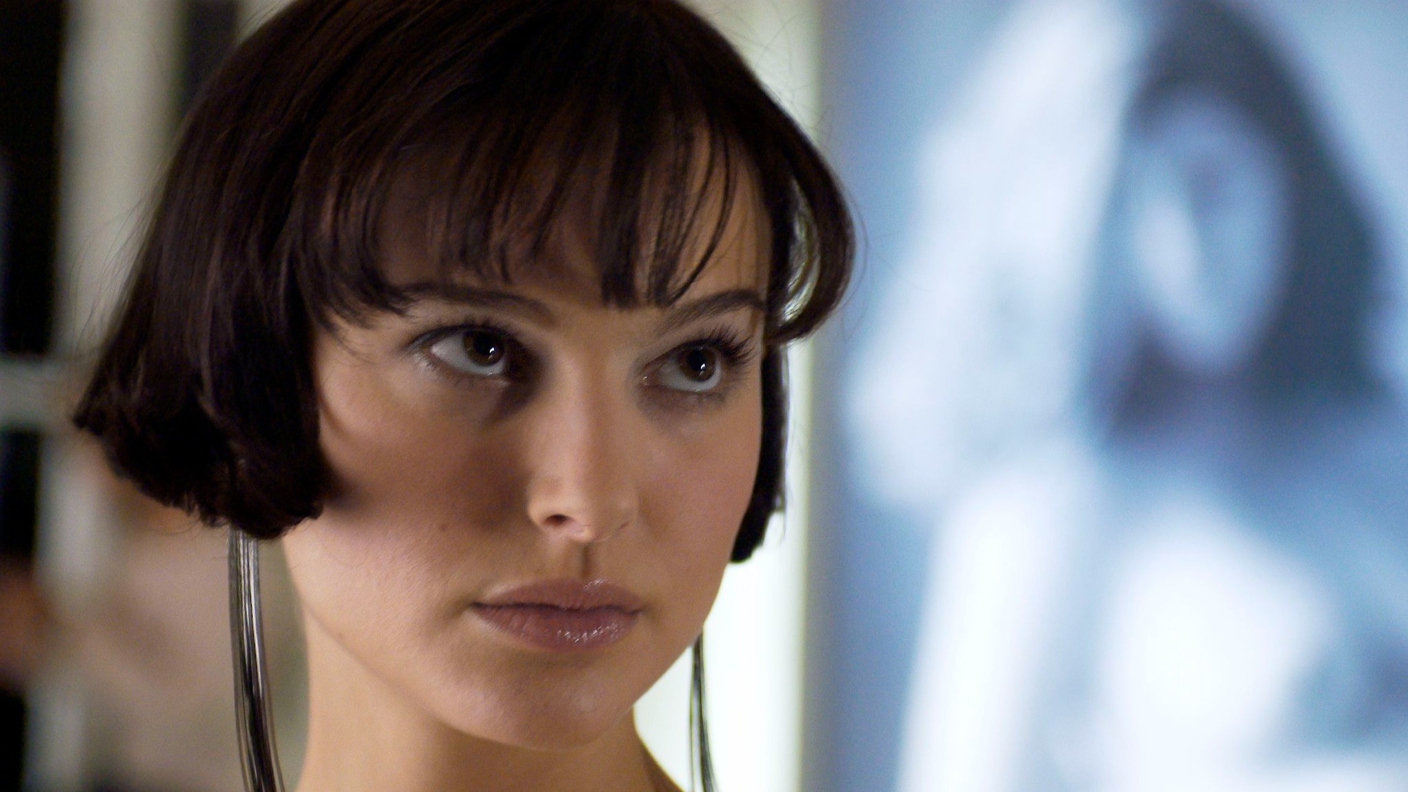 Cropped natalie portman closer