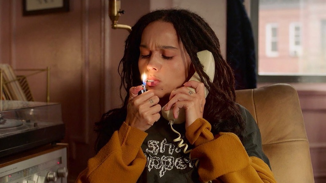 Cropped zoe kravitz in High Fidelity 2020