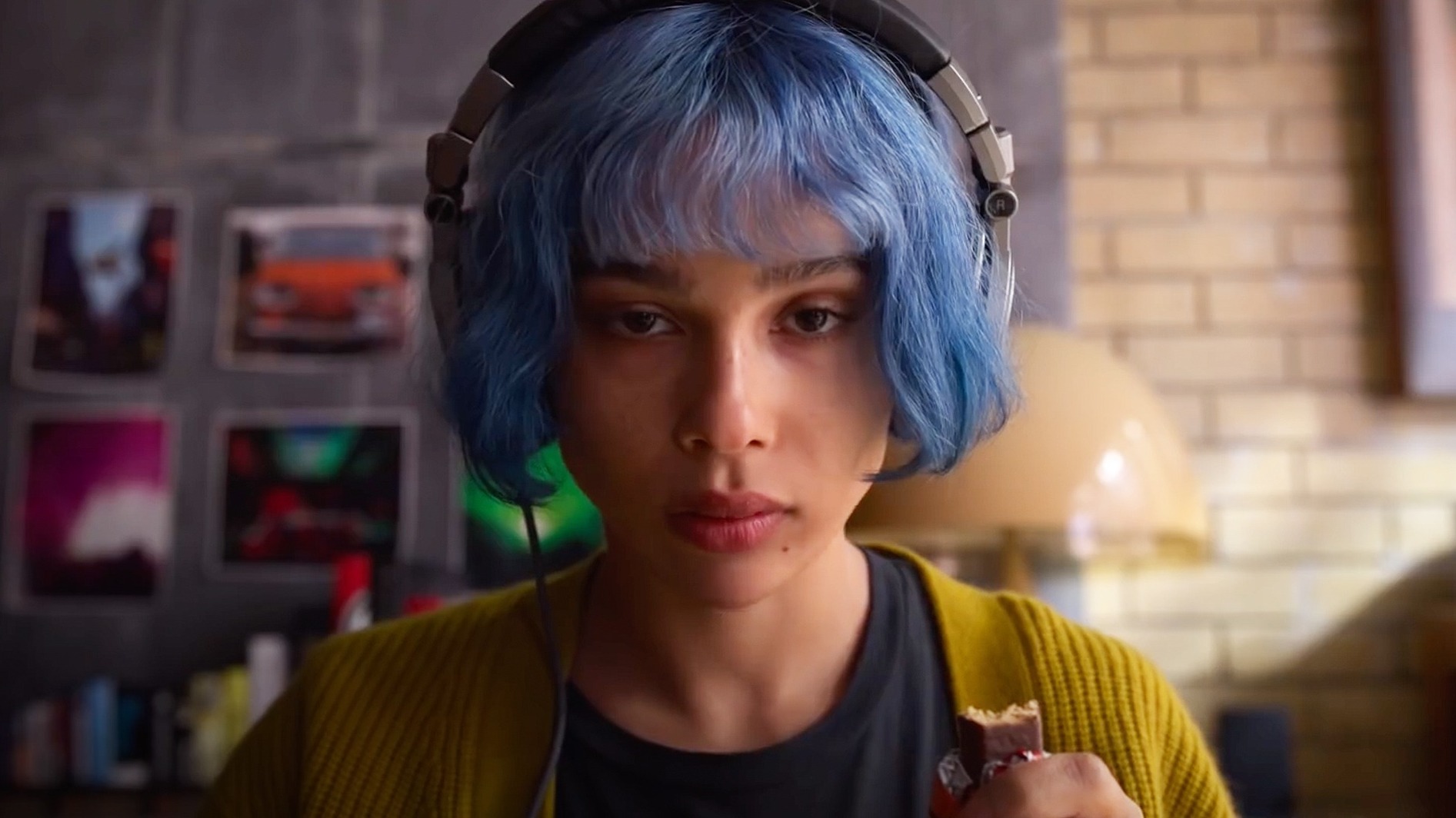 Cropped zoe kravitz in Kimi 2022