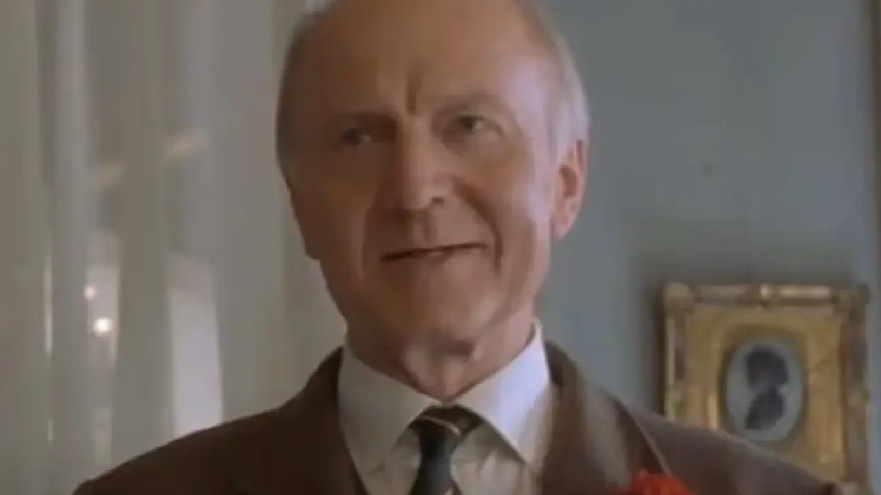 Donald douglas bridget jones cropped processed by imagy