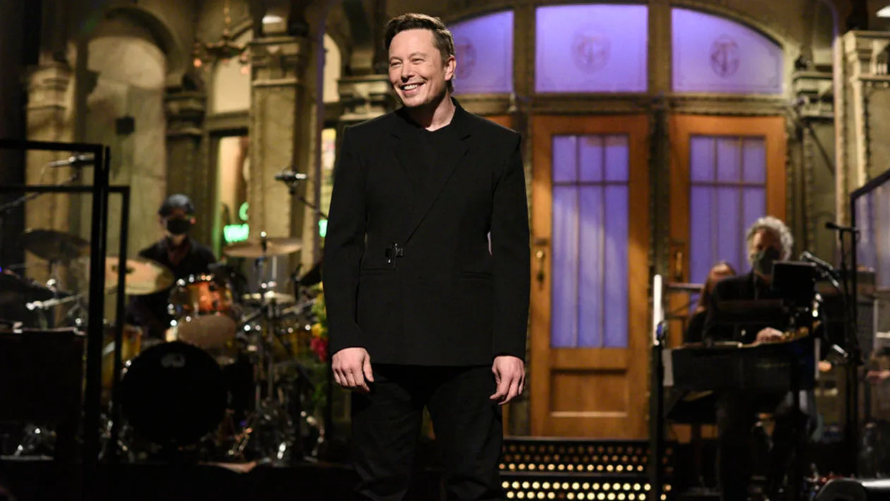Elon musk saturday night live cropped processed by imagy