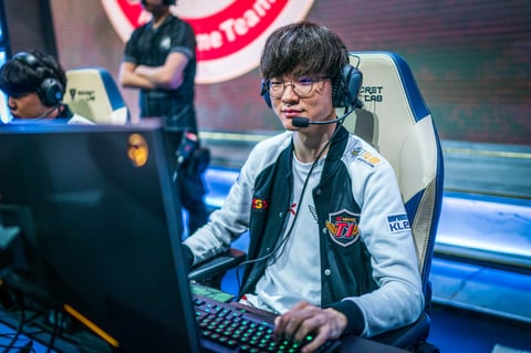 T1's Faker to take break due to arm injury, academy player to