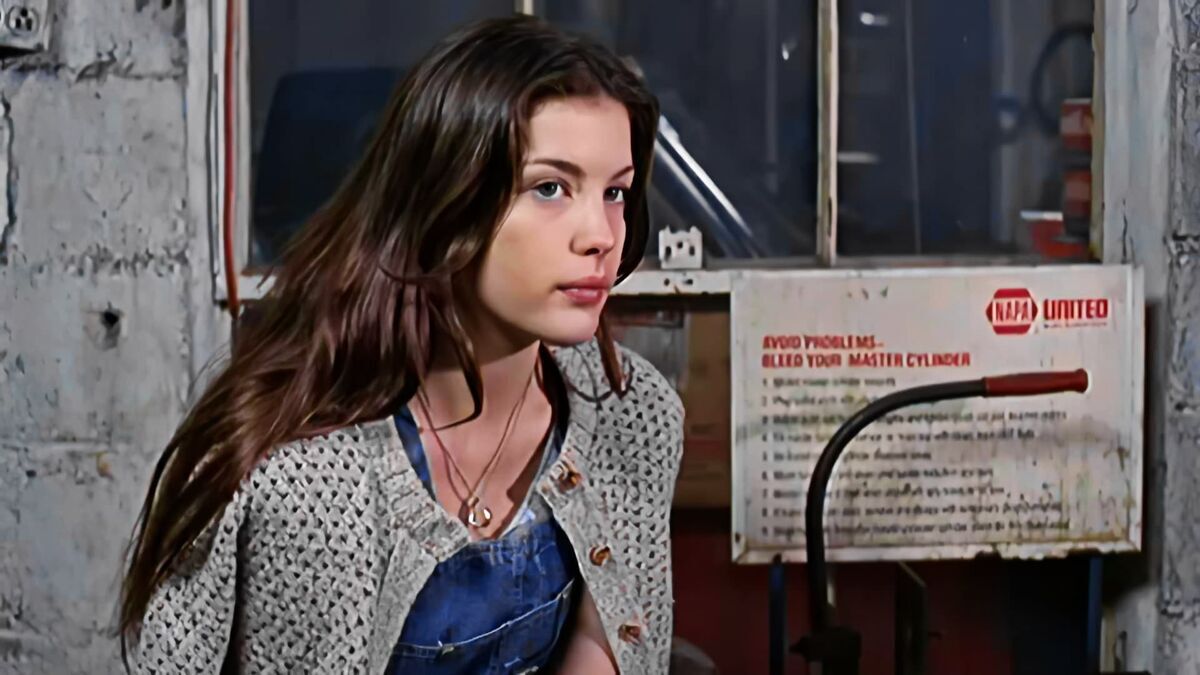 Liv tyler in Heavy 1995