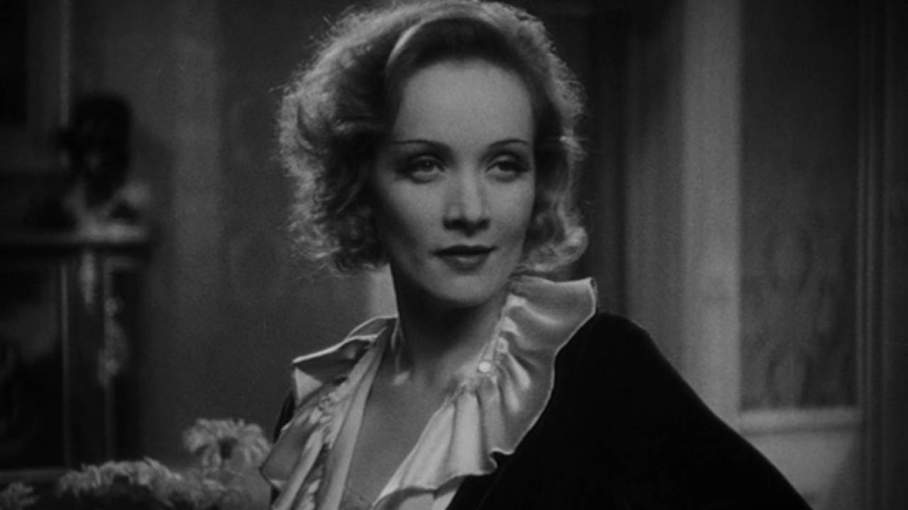 Marlene dietrich dishonored