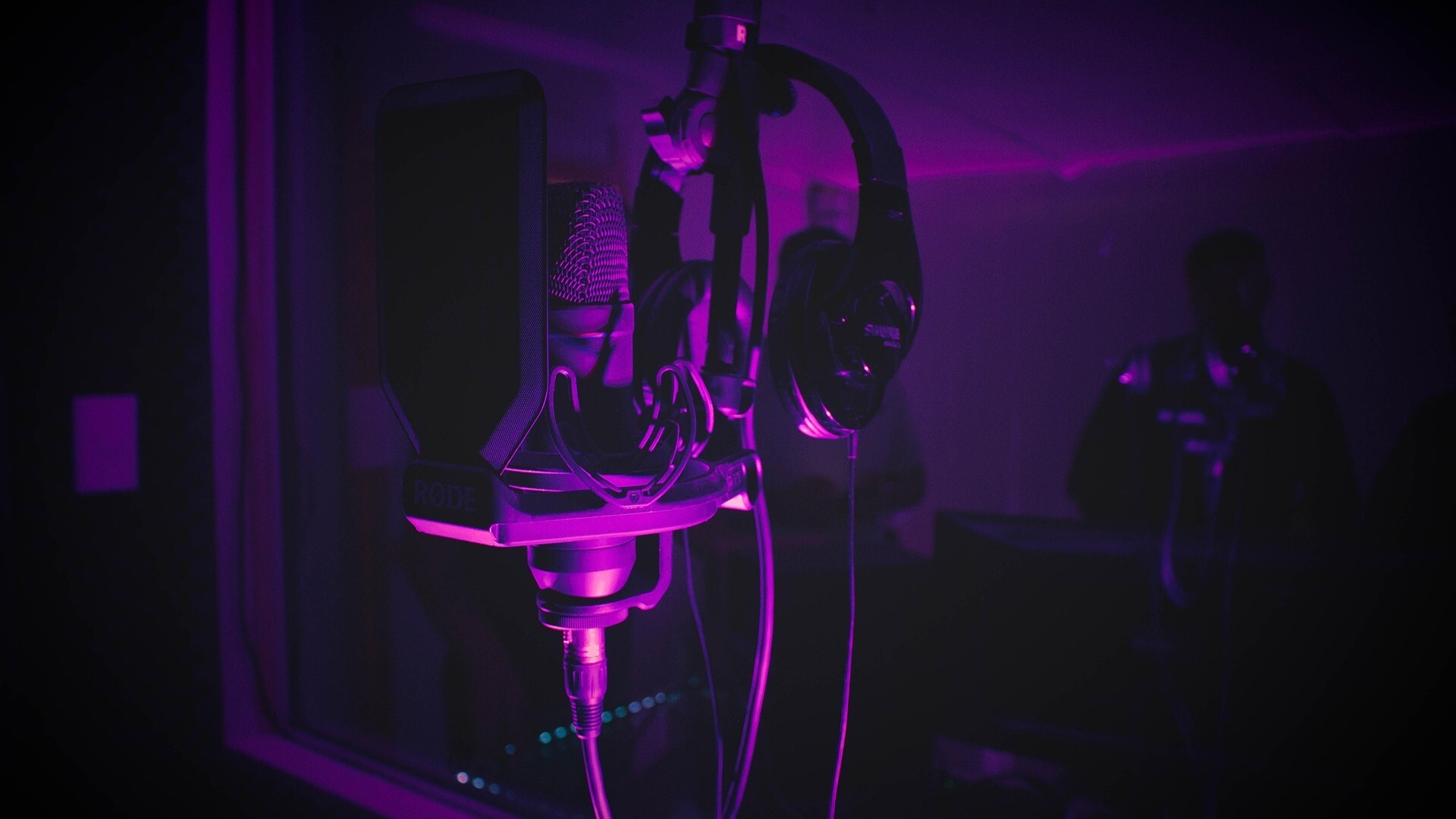 Microphone audio studio
