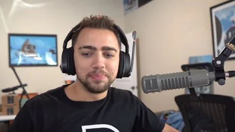 Mizkif money