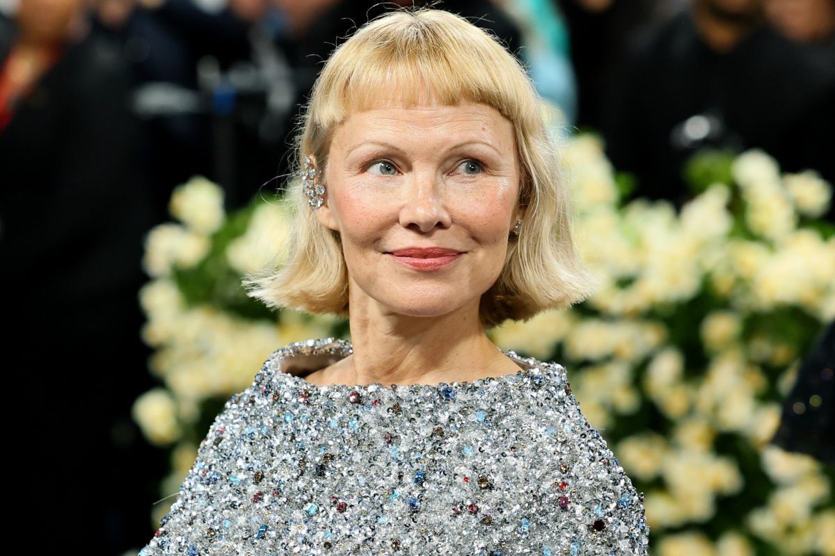 Pamela anderson met gala