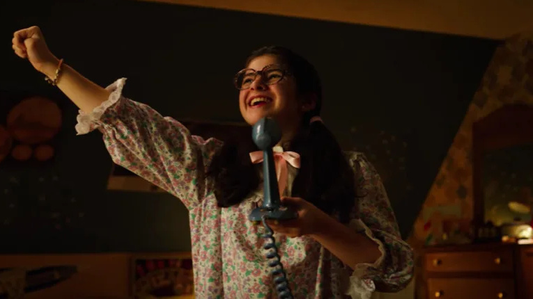 Stranger things finale Suzie Bingham cropped processed by imagy