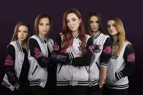 Vaevictis esports female team